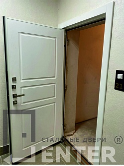 Светлая входная дверь в квартиру - готовая работа №4 от Enter